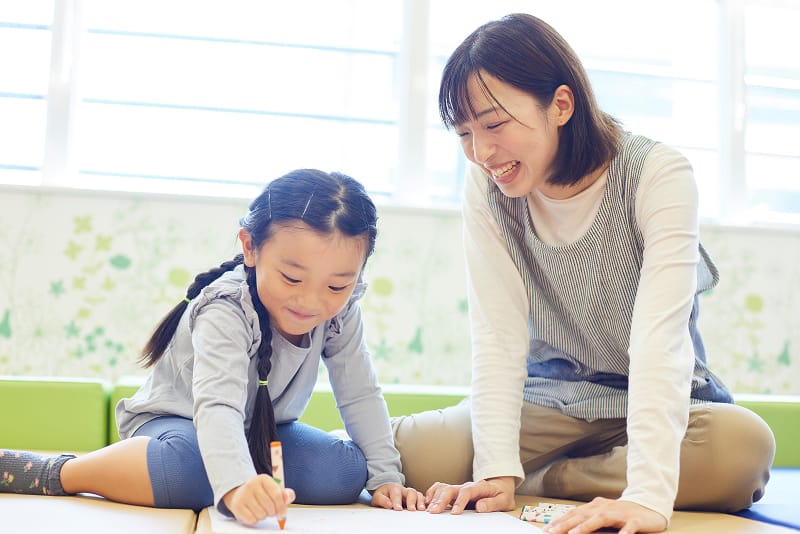 ボランティアが子どもと関わるようす