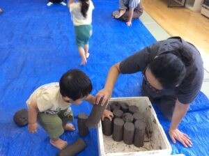 土の粘土であそびました！